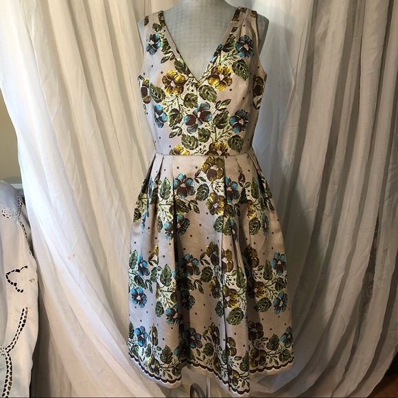 Kay Unger Dresses & Skirts - Kay Unger New York Silk dress. Size 10